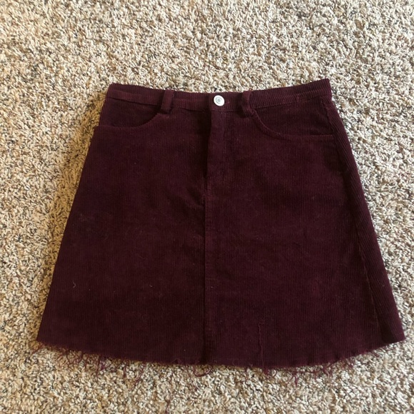 Brandy Melville burgundy skirt - Picture 2 of 5